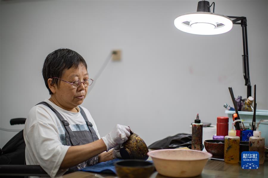皇冠手机版下载